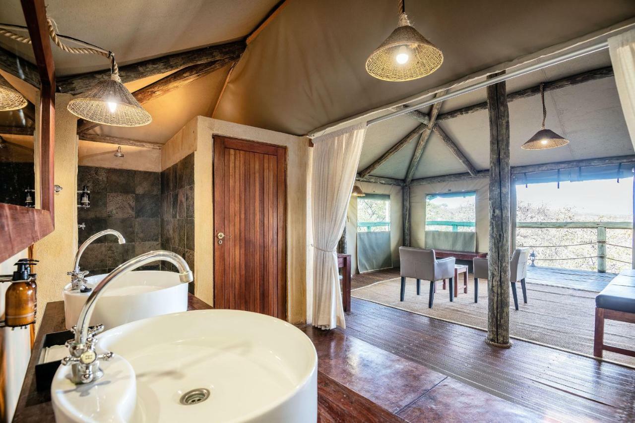 אוקאוקוג'ו Eagle Tented Lodge & Spa מראה חיצוני תמונה