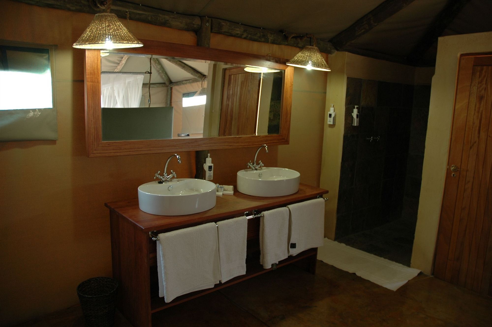 אוקאוקוג'ו Eagle Tented Lodge & Spa מראה חיצוני תמונה