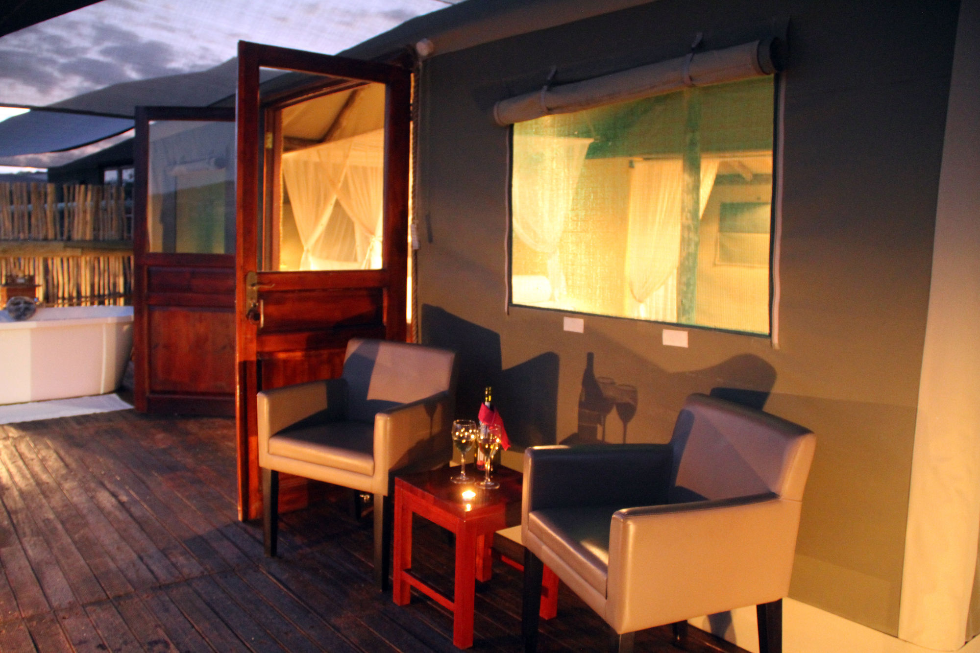 אוקאוקוג'ו Eagle Tented Lodge & Spa מראה חיצוני תמונה